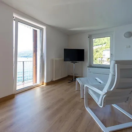 Villa Casa Sull'acqua Fiumelatte